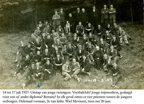 Beschrijving: 1927 mei Wiel Mevissen op boskamp -1